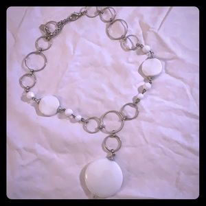 Reto white necklace